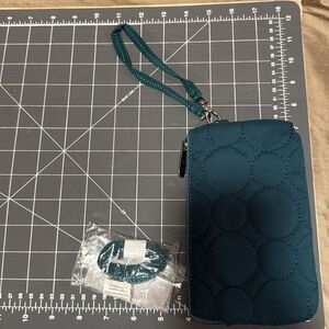 Thirty-one Free To Be Soft Teal Pop Medallion Wristlet Wallet Crossbody Bag